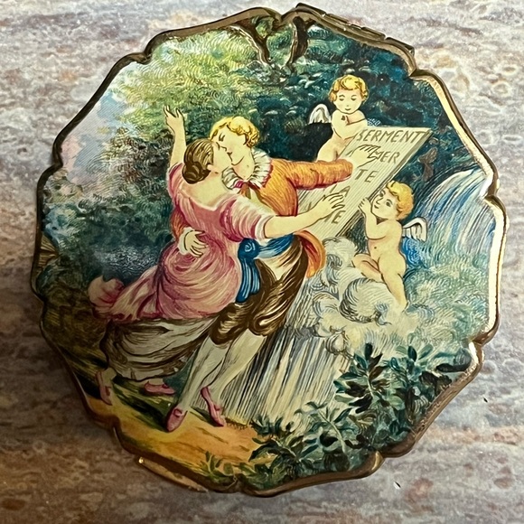 Vintage Stratton Romantic Sermon Makeup Compact - Picture 3 of 13